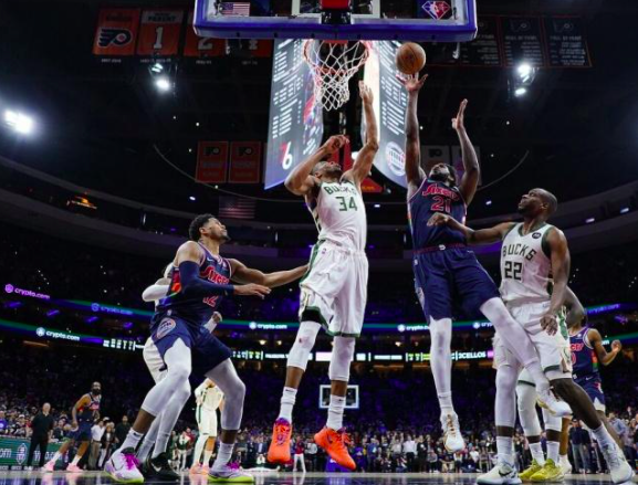 NBA-字母哥争议压哨绝杀76人，终结对手三连胜登顶东部引热议